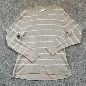Gap Women's Lightweight Tan Striped Sweater